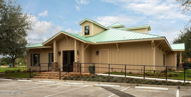 Building Photo - 539 Hedgewood Dr