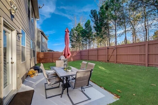 Building Photo - 4640 Roseman Trail