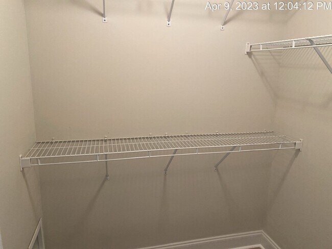 Building Photo - 2126 Queen Elizabeth Ln