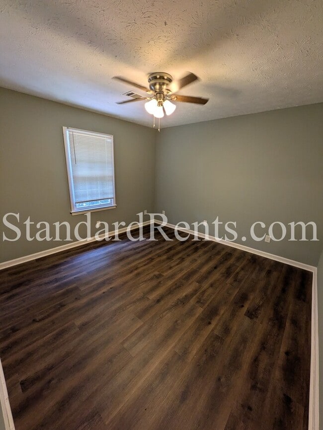 Building Photo - 2872 Spruce Cir