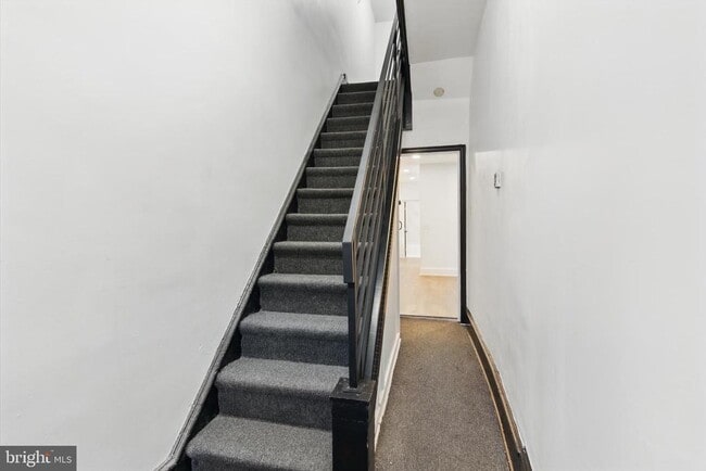 Building Photo - 1217 N 28th St