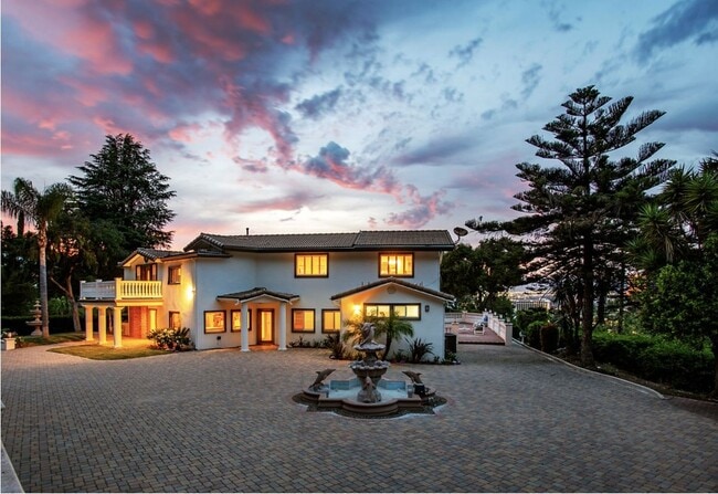 Building Photo - 3200 Oakley Dr