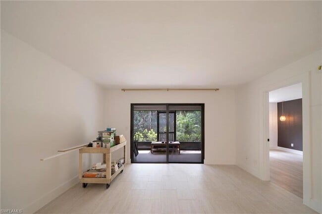 Building Photo - 17456 Silver Fox Dr