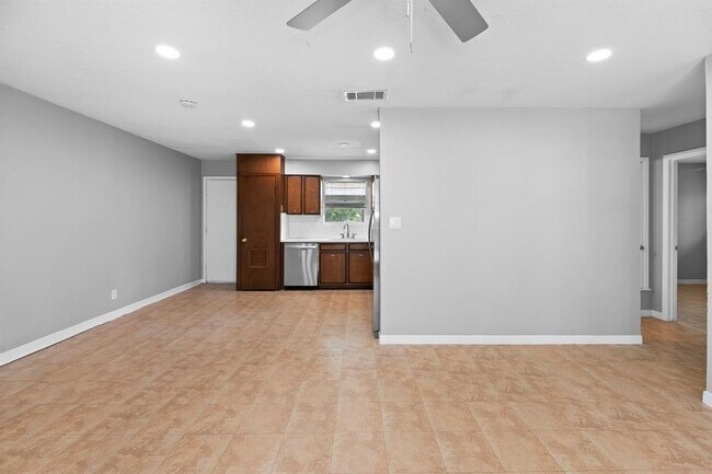 Building Photo - 2712 St Edwards Cir