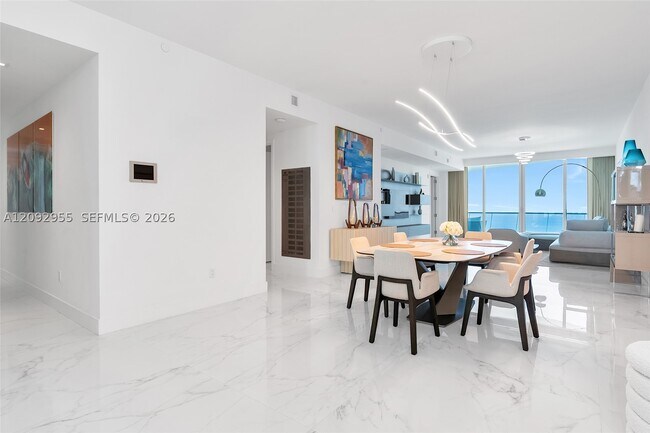 Building Photo - 16901 Collins Ave