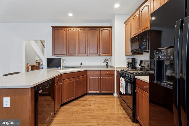 Building Photo - 204 Hudson Dr