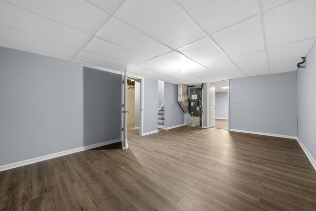 Building Photo - Pet Friendly Three Bedroom with Basement!