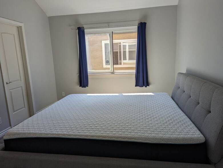 Building Photo - 2925 E Spaulding St