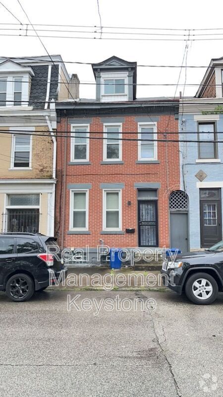 Building Photo - 2422 Jane St