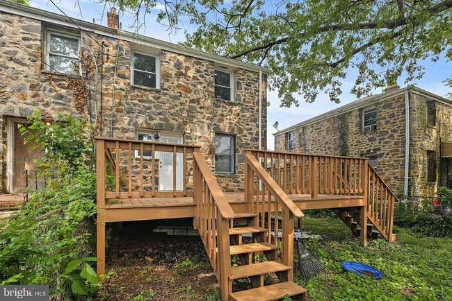 Building Photo - 5107 Laurel Ave