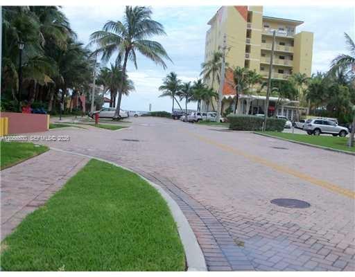 Building Photo - 2121 N Ocean Blvd