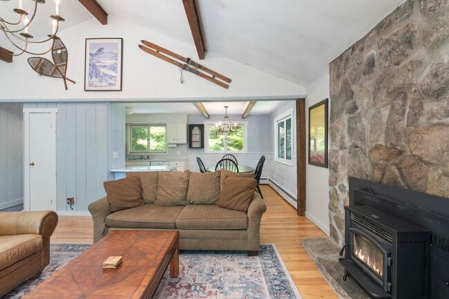 Building Photo - 35 Strattonwald Rd