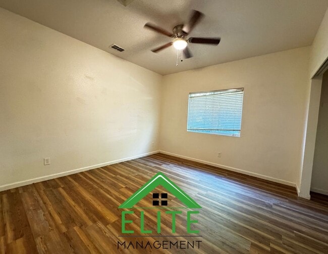 Building Photo - Charming 3 Bedroom, 2 Bath Home in Prime S...