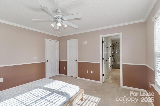 Building Photo - 9408 Meadowmont View Dr