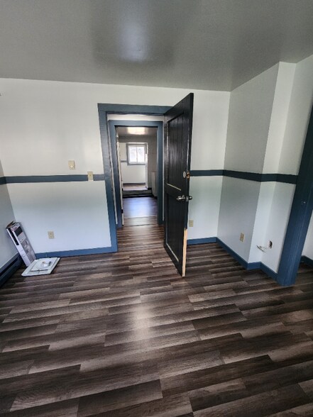 Building Photo - 70 Market St