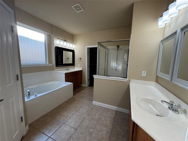 Building Photo - 3701 Turkey Path Bend