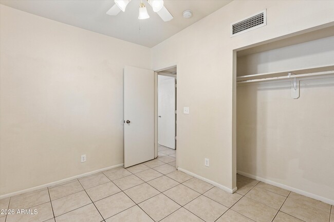 Building Photo - 7010 N 68th Dr