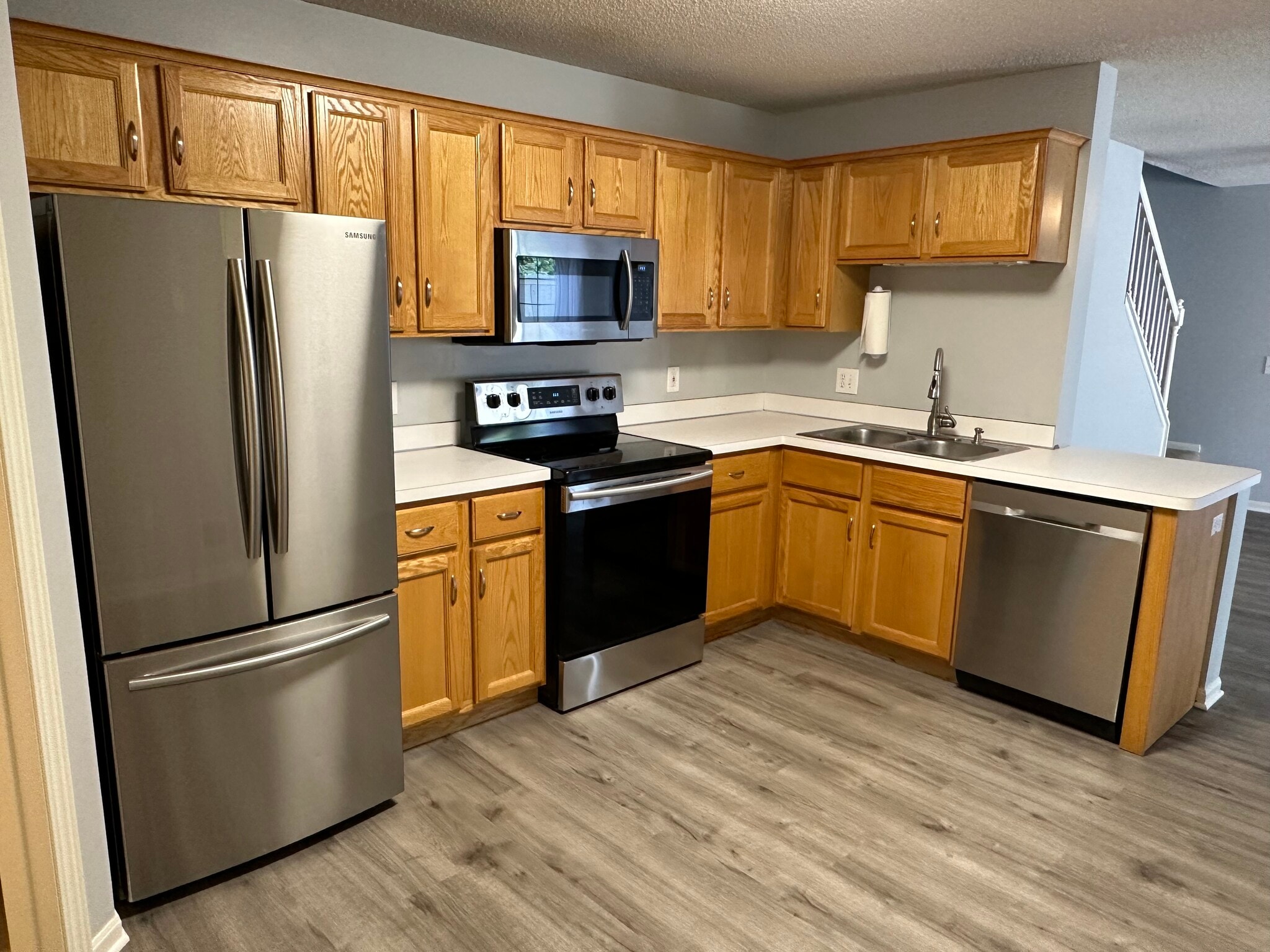 Building Photo - 10802 Lexington Dr