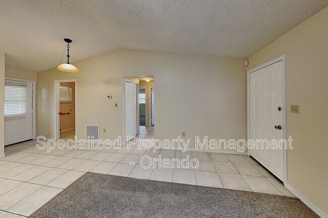 Building Photo - 32715 Blossom Ln