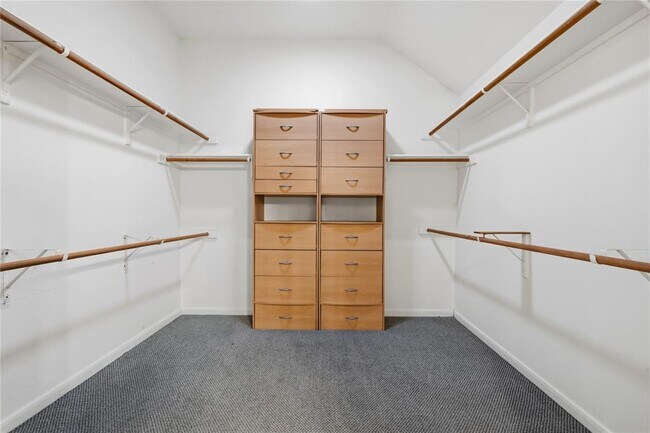 Building Photo - 3013 Covington Pl