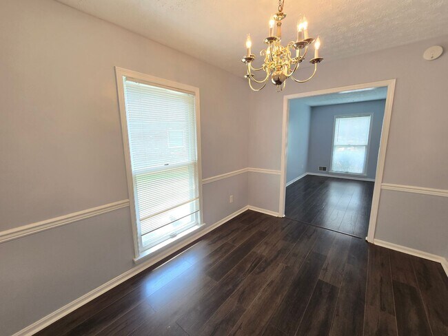 Building Photo - Brick Ranch in the heart of Jeffersontown! Featuring hardwood styled floors, 3 Bedrooms, 1.5 Bath...