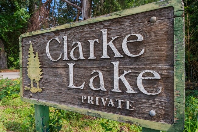 Building Photo - 420 Nursery Rd