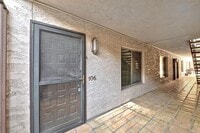 Building Photo - 505 W 7th St