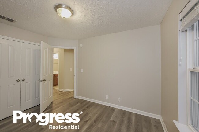 Building Photo - 1955 Odessa Ave