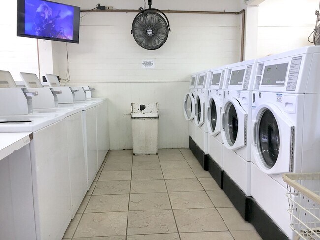 Building Photo - 3340 Campbell Ave