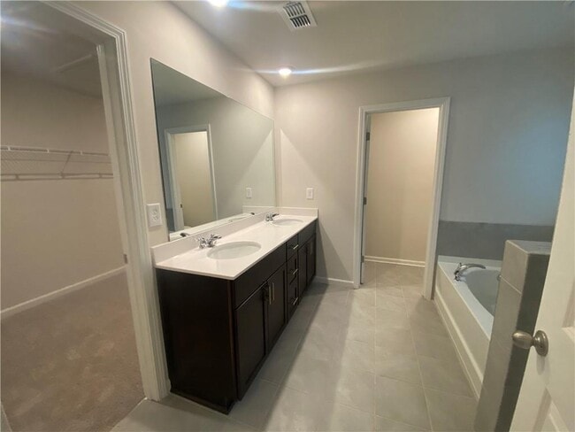 Building Photo - 5836 Hackberry Ln