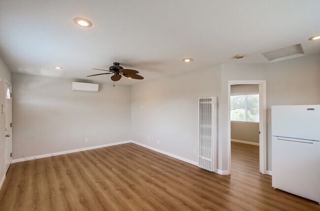 Building Photo - Wonderful SINGLE FAMILY Home with ADU over...