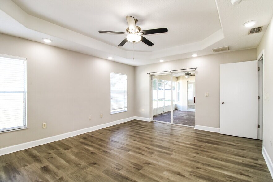 Building Photo - 8343 Natoma St