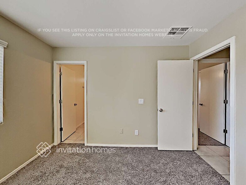 Building Photo - 14632 N 148th Ave