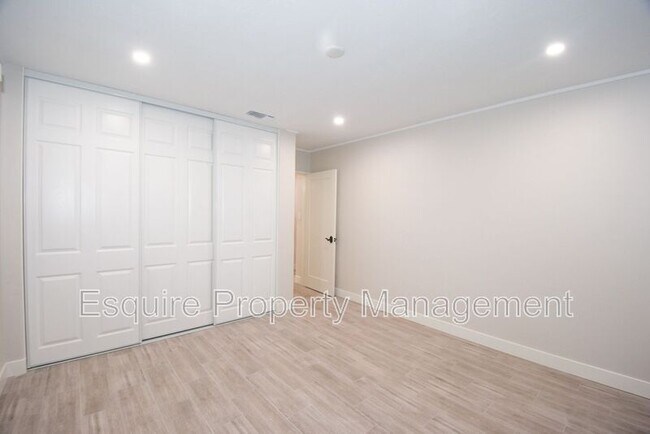Building Photo - 522 N 12th St