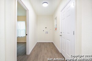 Building Photo - 118 Aganier Ave