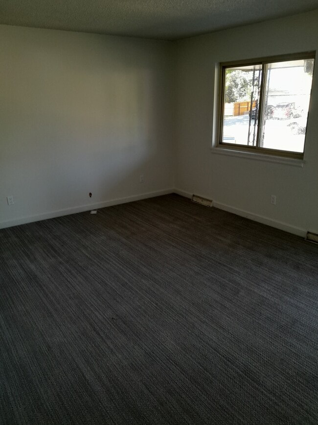 Building Photo - 9241 N King Way
