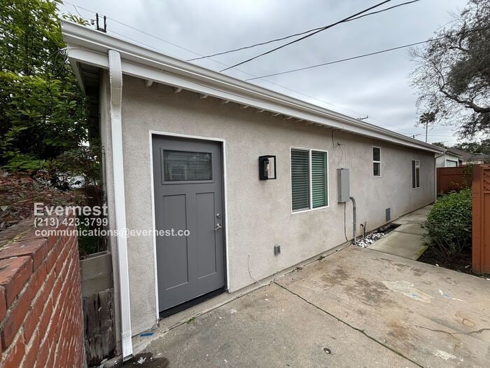 Building Photo - 3456 Redondo Blvd
