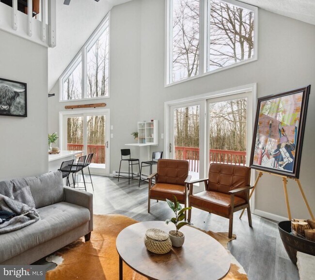 Building Photo - 20 Iowa Rd