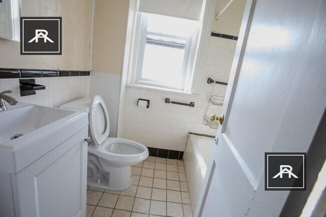 Building Photo - 2 bedroom in Brighton MA 02135