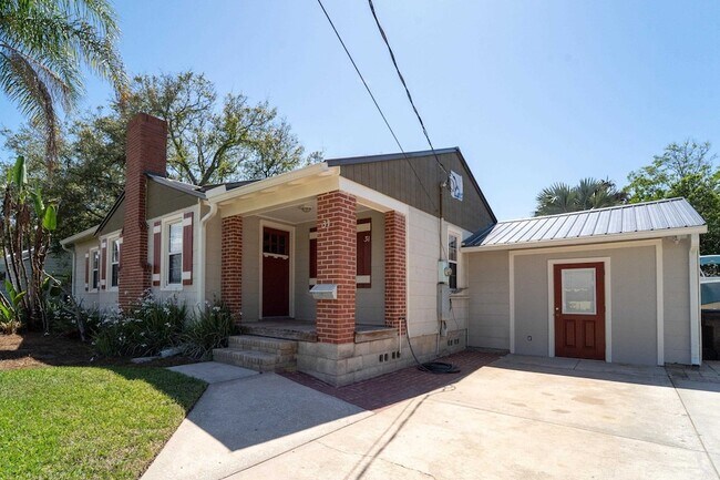 Building Photo - 31 Menendez Rd