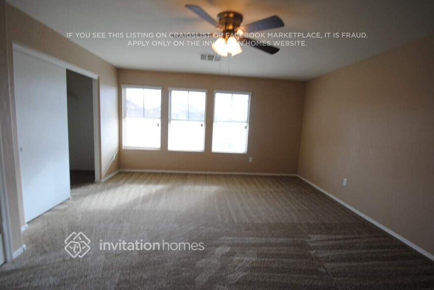 Building Photo - 13442 W Rose Ln