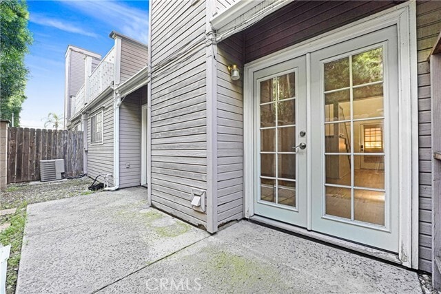 Building Photo - 1835 S Alta Vista Ave