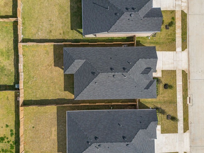 Building Photo - 27718 Hudson Sands Ln