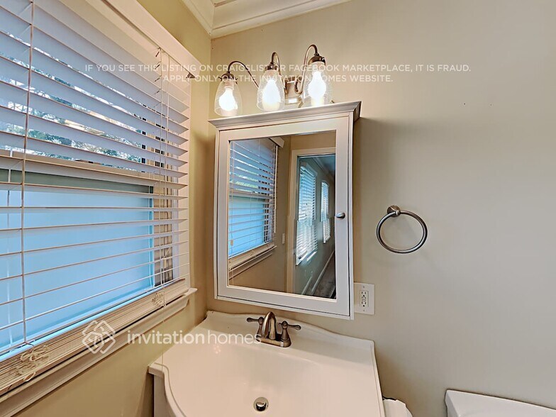 Building Photo - 4189 Terrace Dr