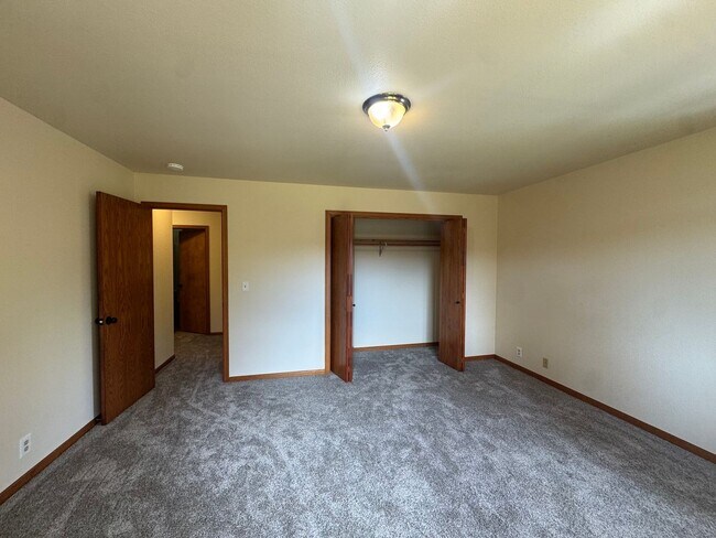 Building Photo - 2097-2153 Wrigley Rd