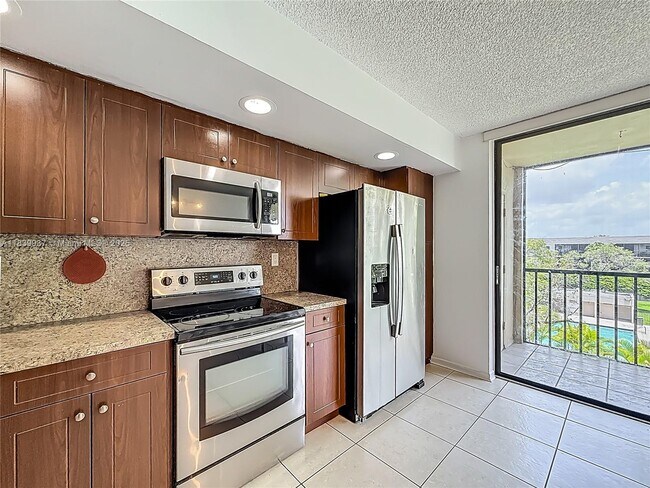 Building Photo - 8420 SW 133rd Avenue Rd