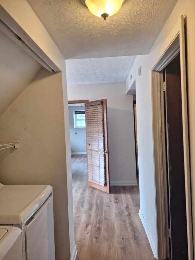Building Photo - Basement Rancher located in Farragut