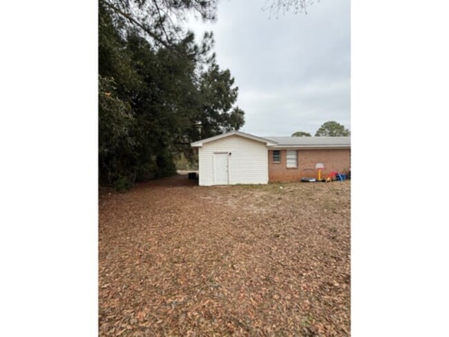 Building Photo - 2605 Talbert St