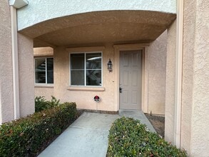 Building Photo - 2 Bedroom First Floor Condo in Rancho San Diego
