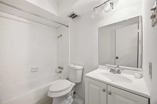 Building Photo - 438 Arborview Dr